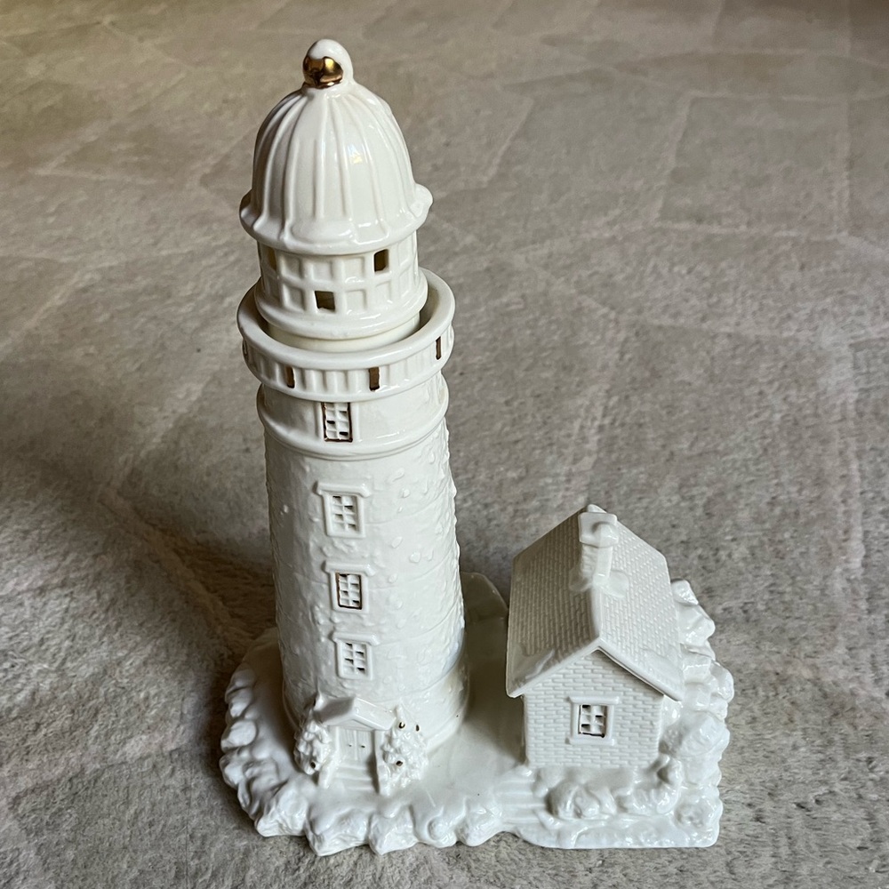 Mikasa Seaside Magic Lighthouse